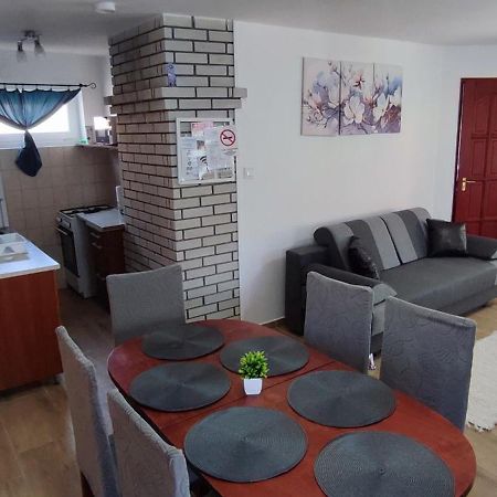Bazsi Apartman Hajdúszoboszló Zewnętrze zdjęcie