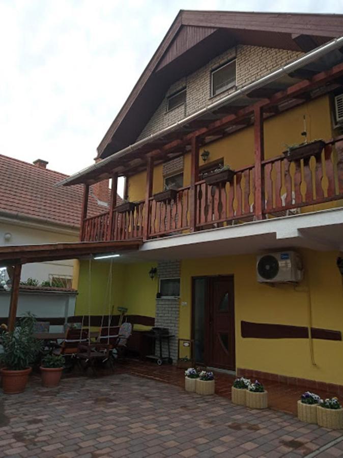 Bazsi Apartman Hajdúszoboszló Zewnętrze zdjęcie