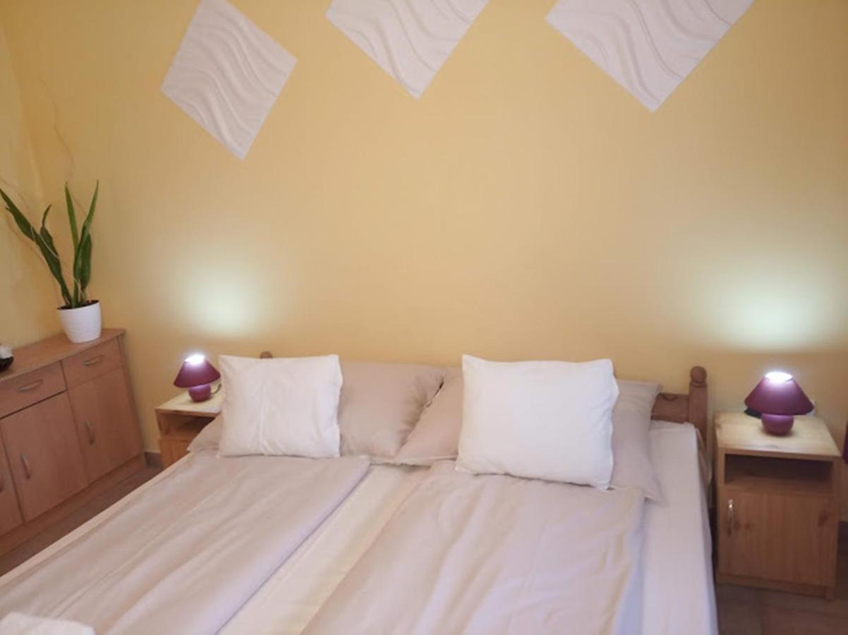Bazsi Apartman Hajdúszoboszló Zewnętrze zdjęcie
