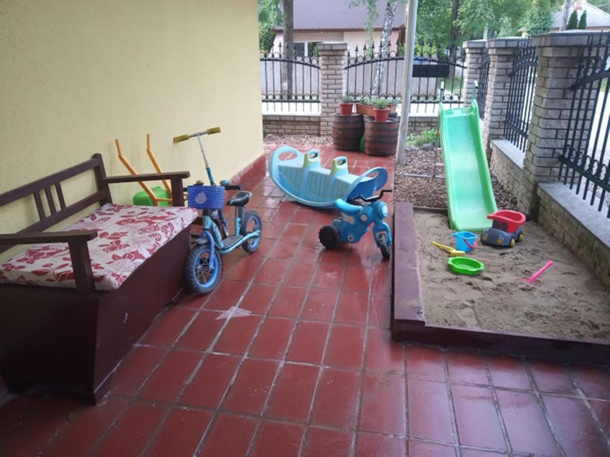 Bazsi Apartman Hajdúszoboszló Zewnętrze zdjęcie