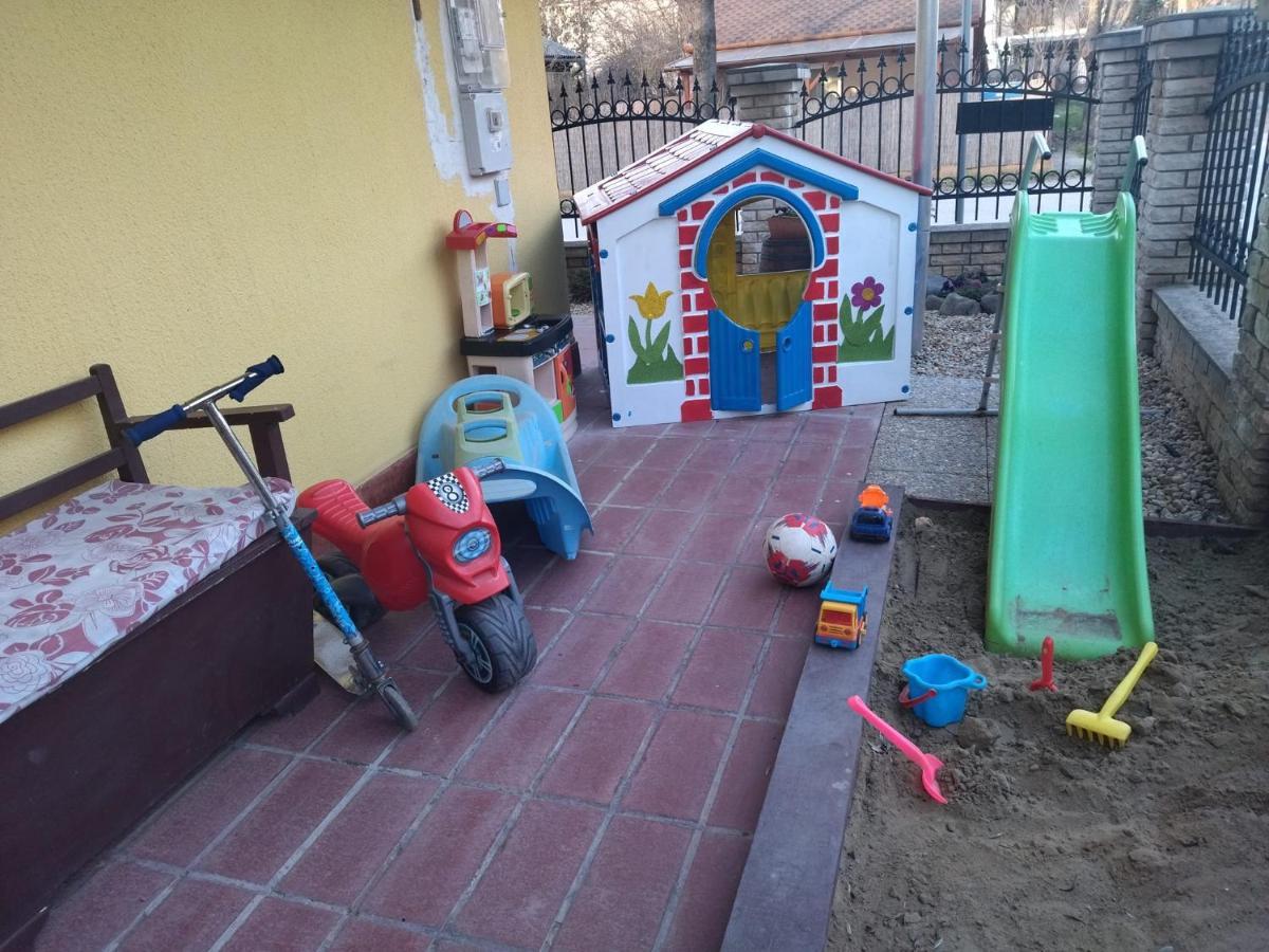 Bazsi Apartman Hajdúszoboszló Zewnętrze zdjęcie