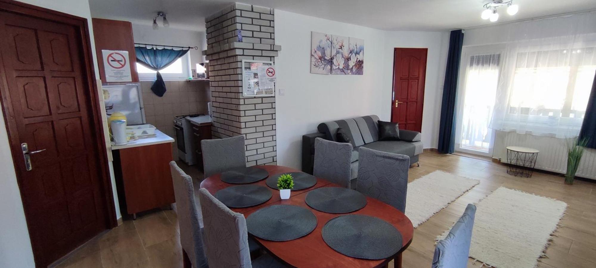 Bazsi Apartman Hajdúszoboszló Zewnętrze zdjęcie